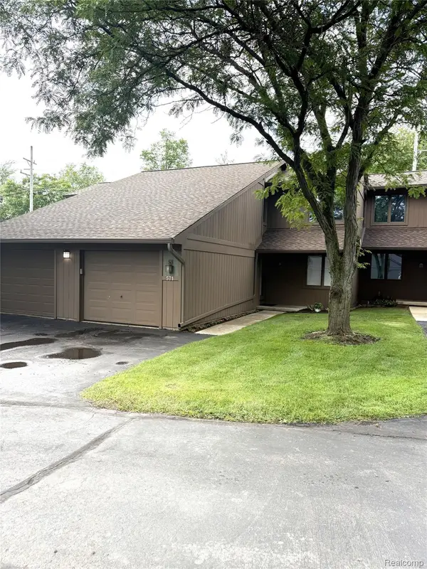 571 Park Place, Saline, MI 48176