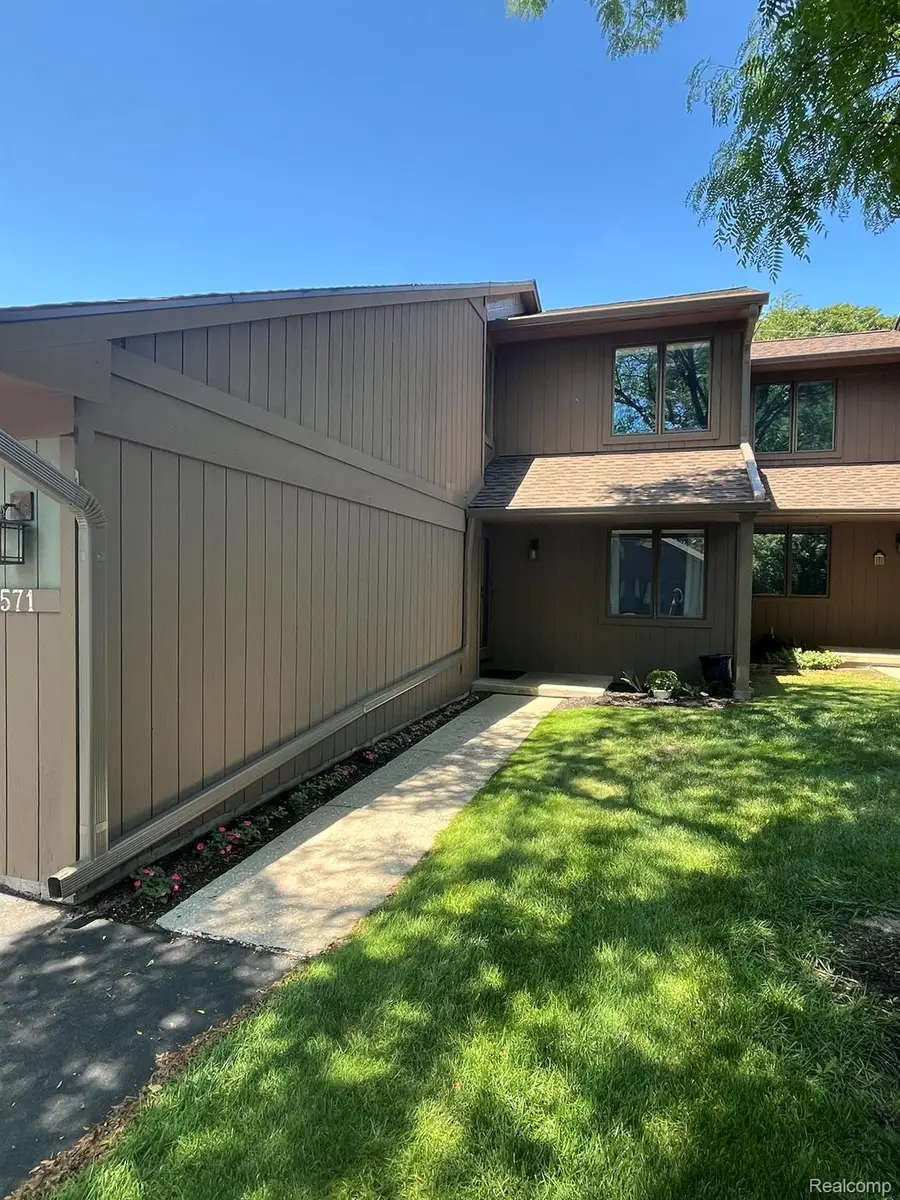 571 Park Place, Saline, MI 48176 - #2