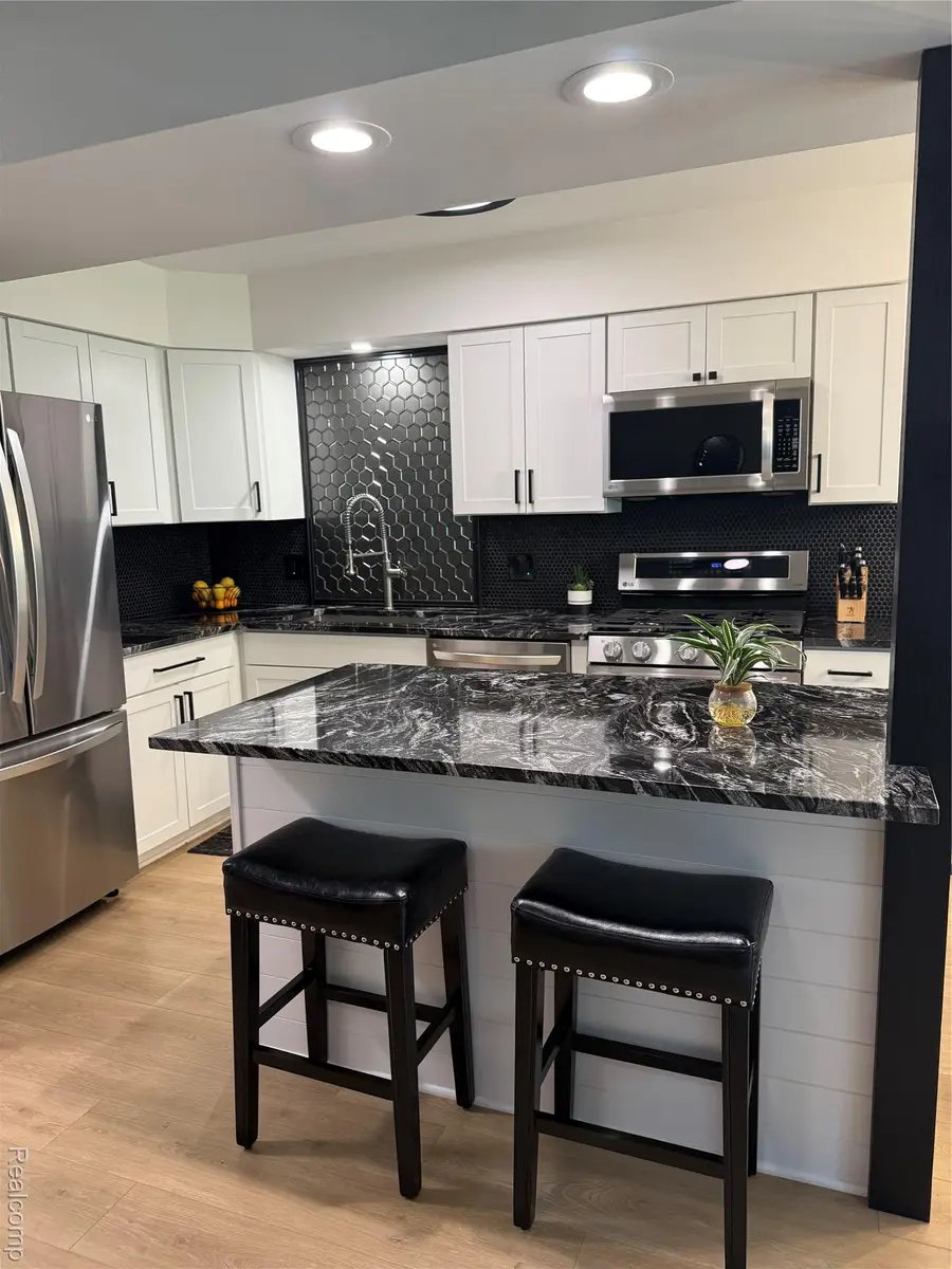 571 Park Place, Saline, MI 48176 - #3