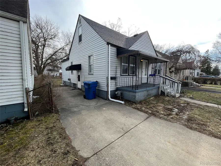 7552 Westminster Avenue, Warren, MI 48091 - #2