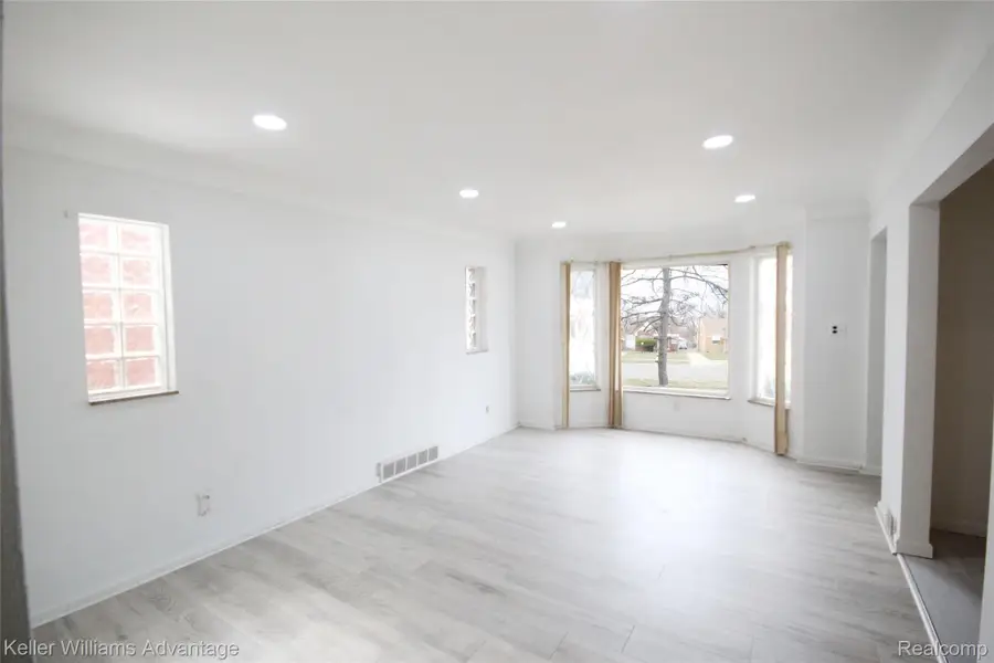 19438 Winthrop Street, Detroit, MI 48235 - #2