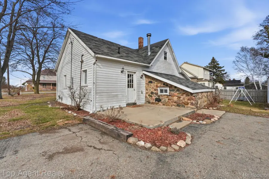 95 W Lapeer Street, Peck, MI 48466 - #3