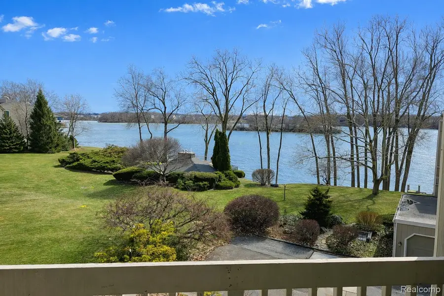 1695 Cliffs Landing #302, Ypsilanti, MI 48198 - #3