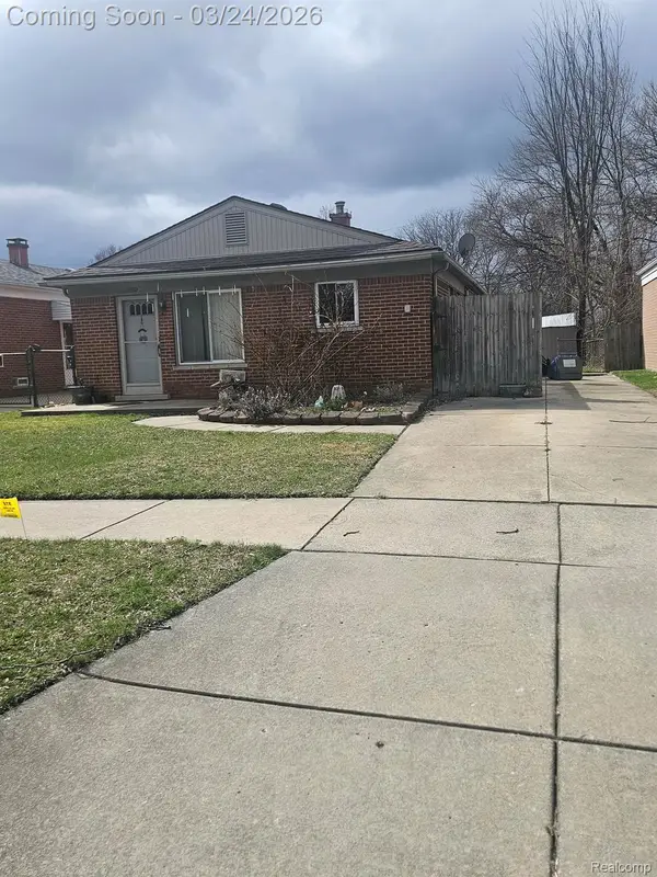 5608 Detroit, DearbornHeights, MI 42125