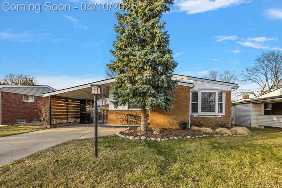 22613 Avalon Street, Saint Clair Shores, MI 48080 - #2