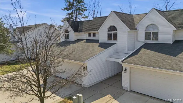 24107 Tana Court, FarmingtonHills, MI 48335