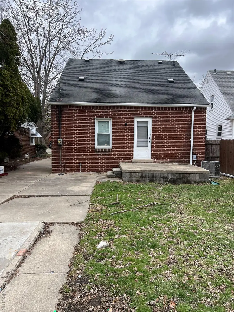 1646 21st Street, Wyandotte, MI 48192 - #3