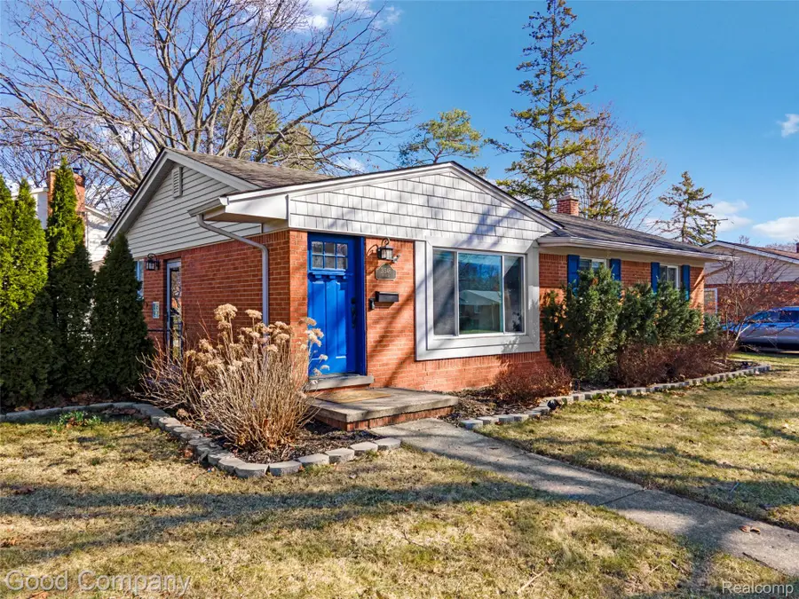 31548 Fairfax Street, Livonia, MI 48152 - #2