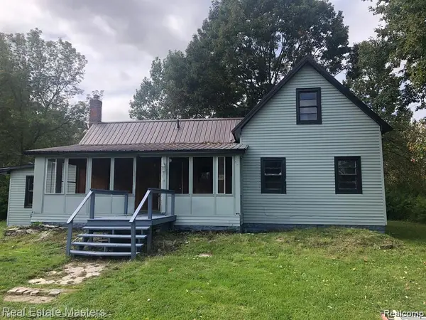 7627 Lapeer Road, Wales, MI 48027