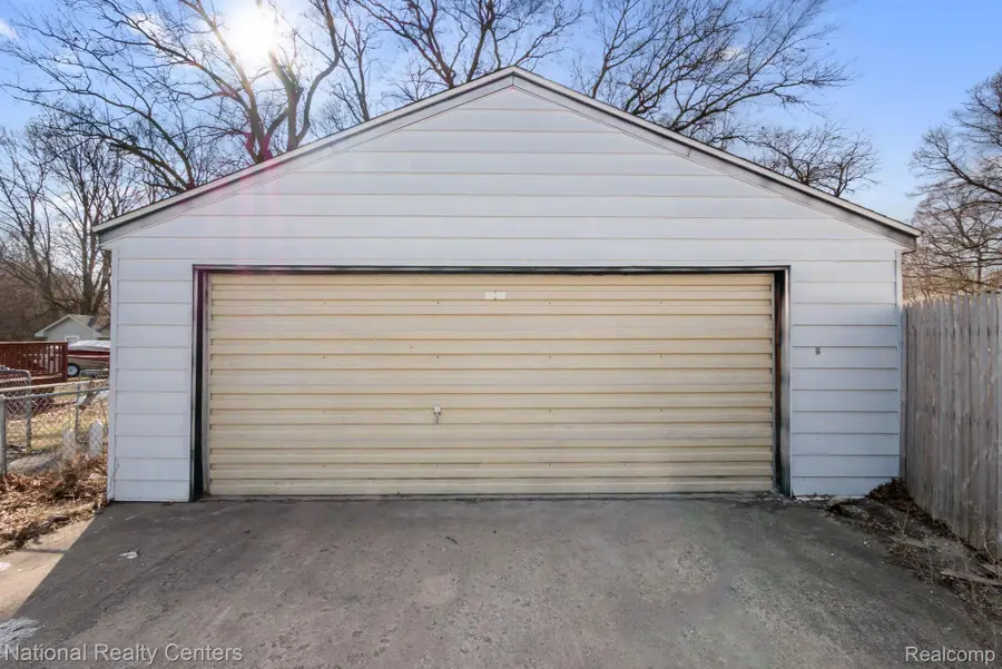 5691 Lake Grove Drive, White Lake, MI 48383 - #3