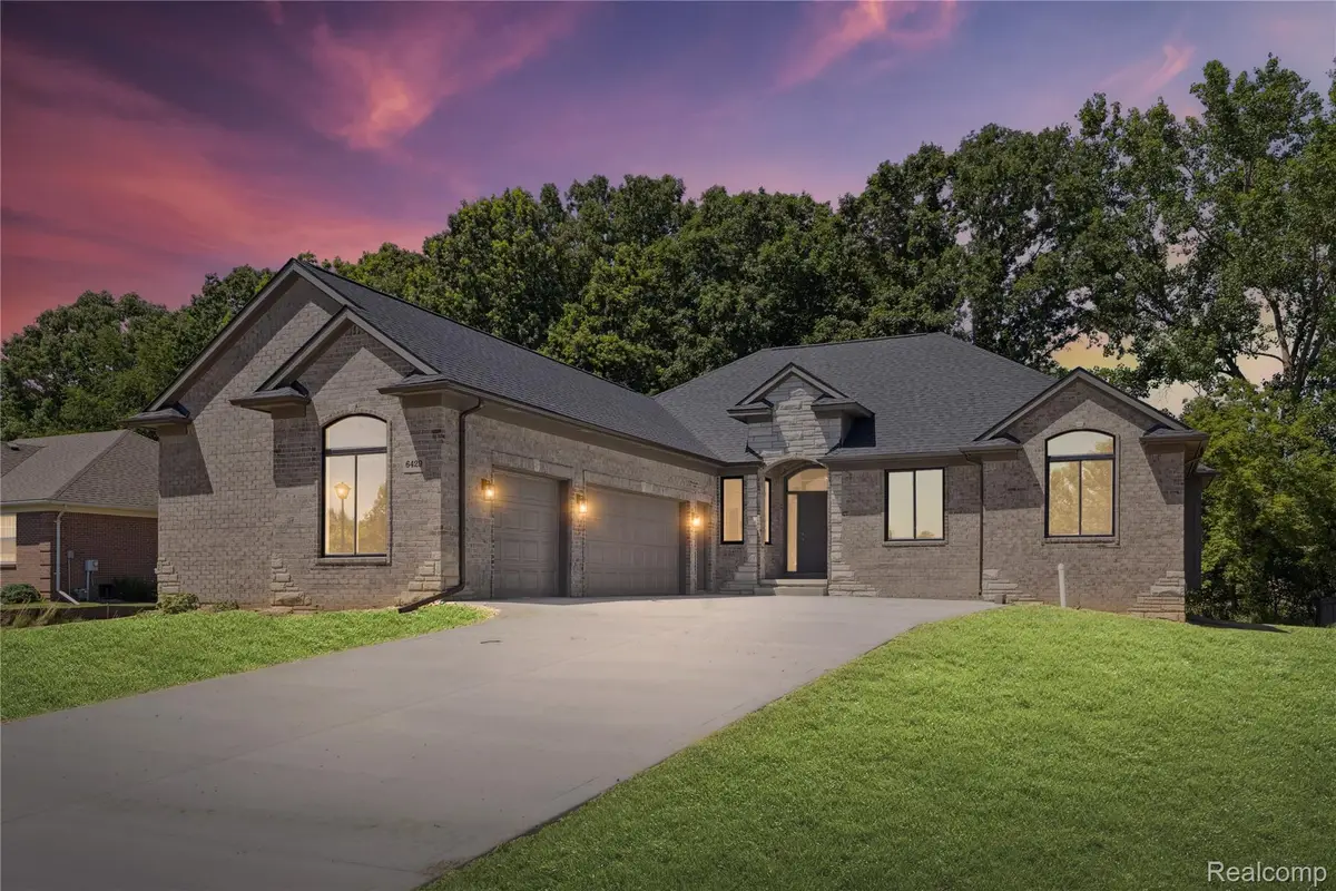 6429 Jamie Lane, Grand Blanc, MI 48439 - #1