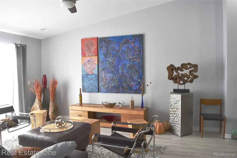 43513 Pendleton Circle, Sterling Heights, MI 48313 - #3