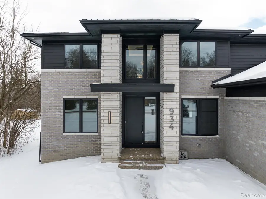 1545 Tiverton Trail Drive, Rochester Hills, MI 48306 - #3