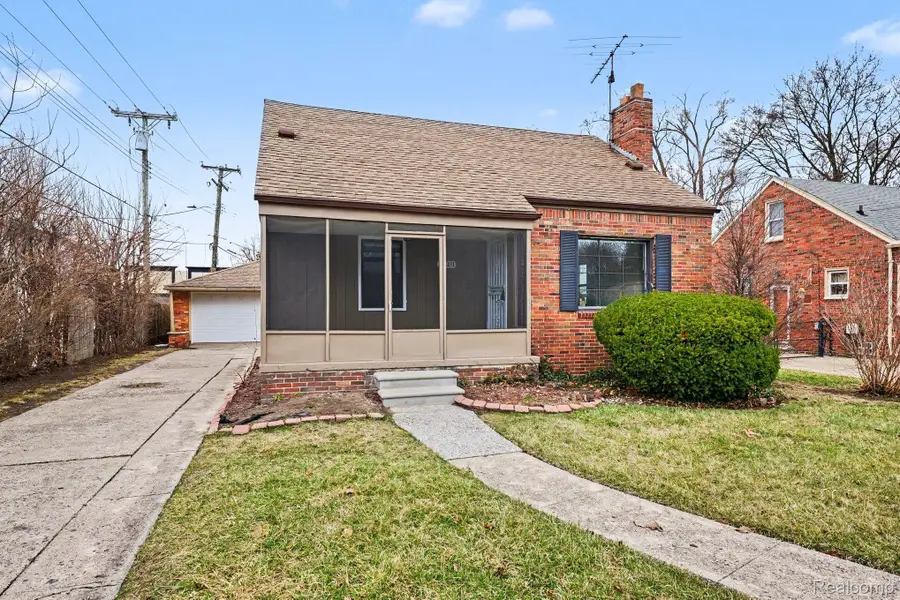 23031 Republic Avenue, Oak Park, MI 48237 - #2