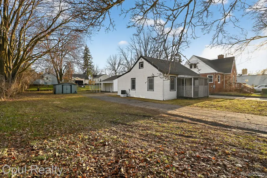 522 E Cavanaugh Road, Lansing, MI 48910 - #2