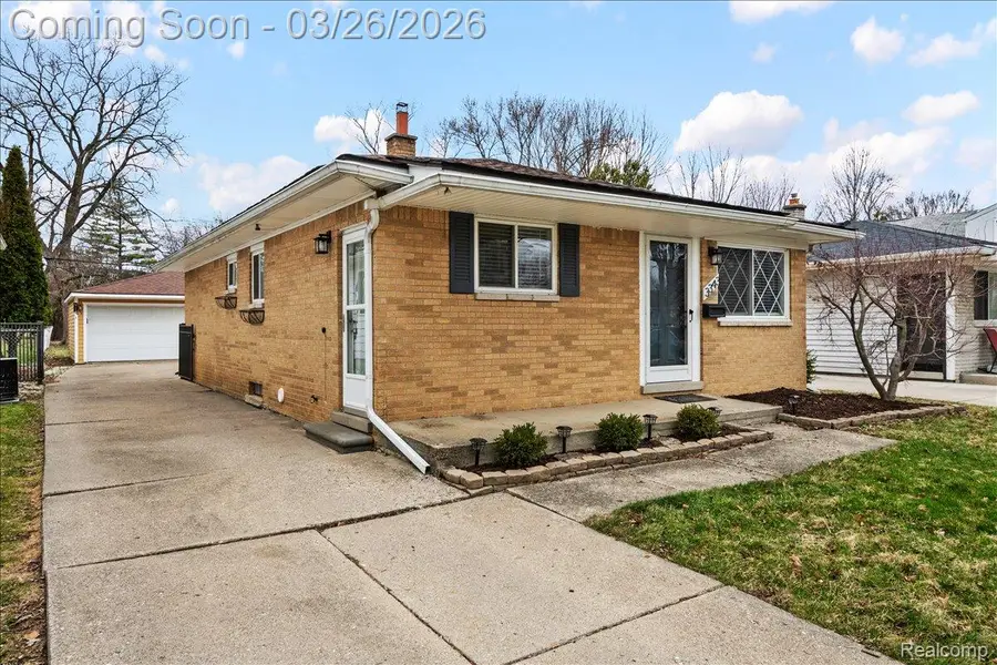 3343 Harvard Road, Royal Oak, MI 48073 - #3