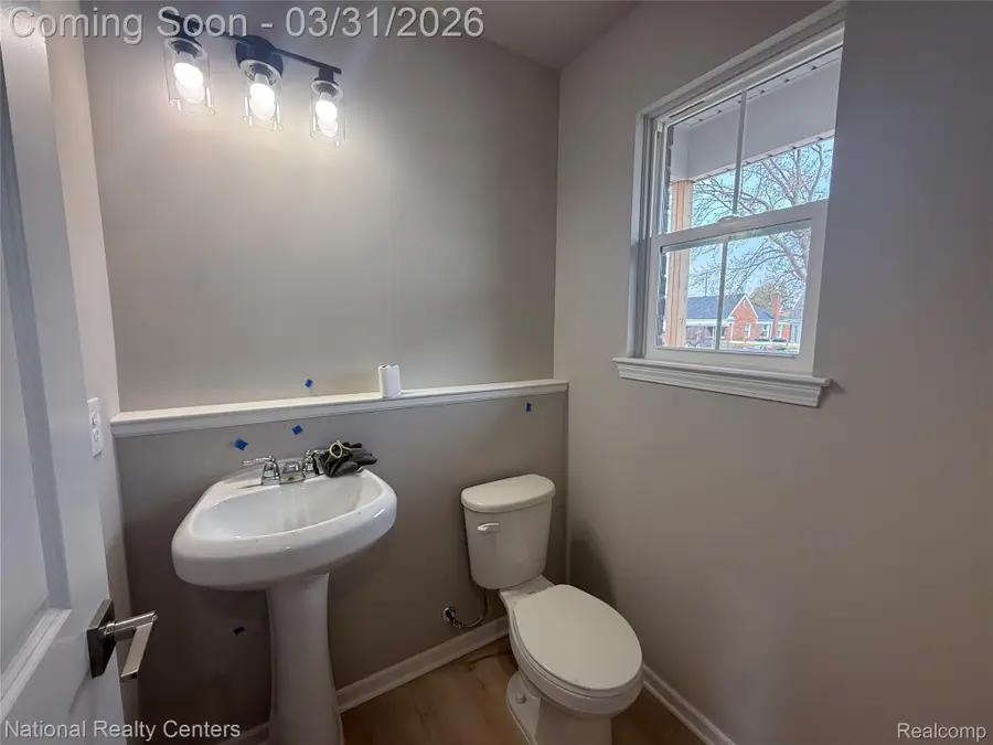 15185 Hanover Avenue, Allen Park, MI 48101 - #3