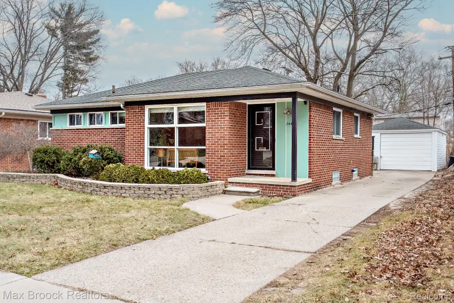 24460 Rosewood Street, Oak Park, MI 48237 - #2