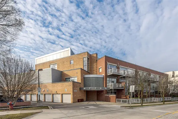 322 E Harrison Avenue #12, RoyalOak, MI 48067