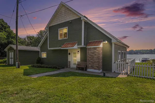 3174 Nisbet Road, Pinckney, MI 48169