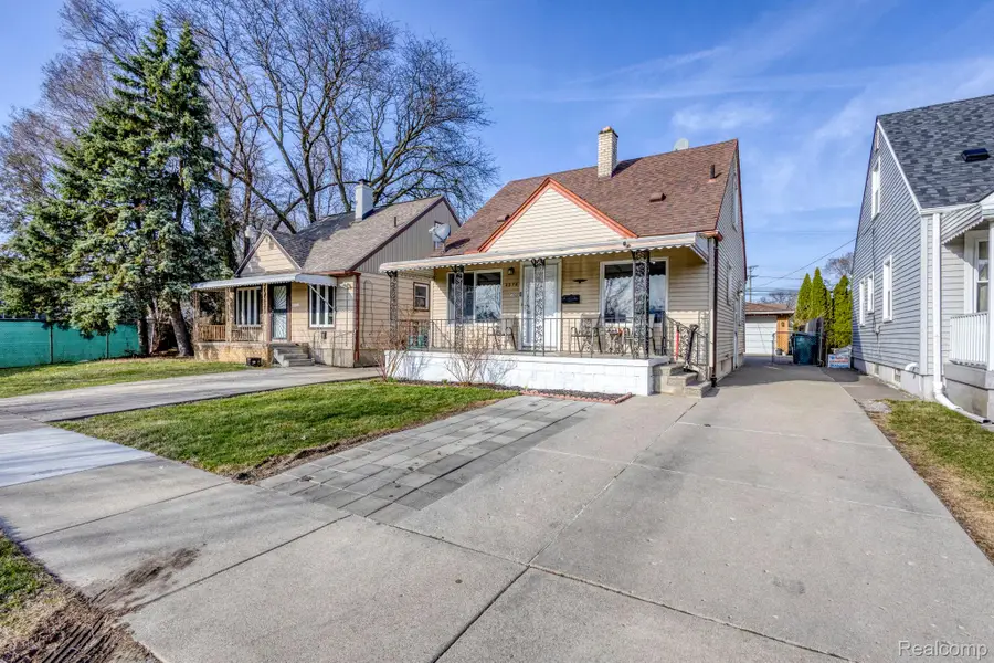 2374 Detroit Avenue, Lincoln Park, MI 48146 - #2