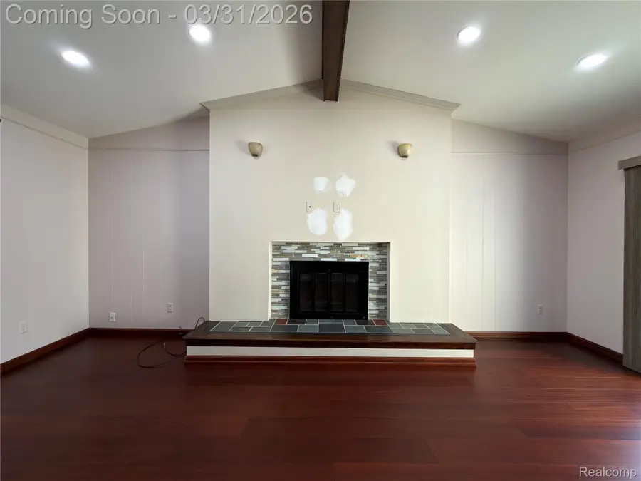 35715 Rainbow Drive, Sterling Heights, MI 48312 - #2