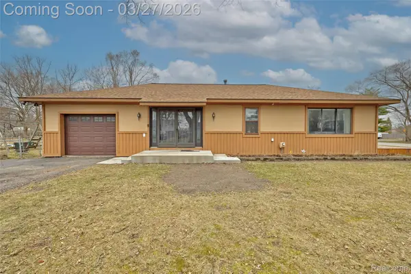 4009 Airport Road, Waterford, MI 48329