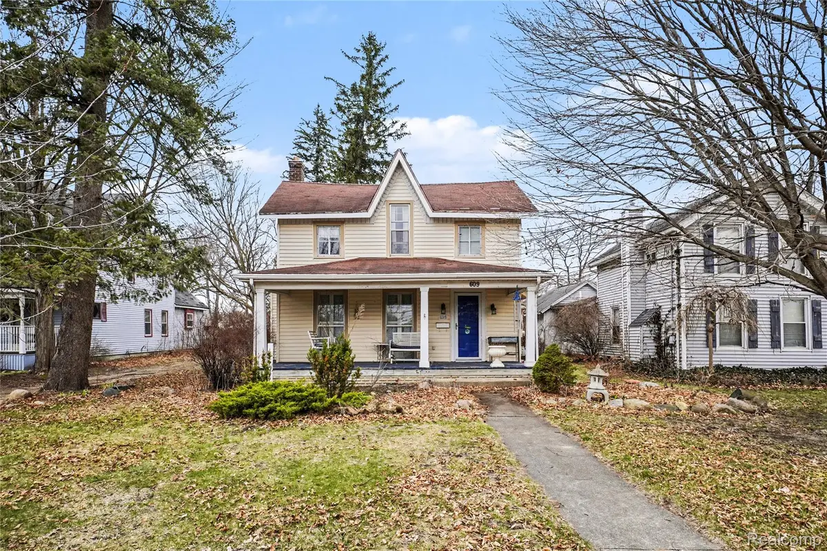609 Main Street, Fenton, MI 48430 - #1