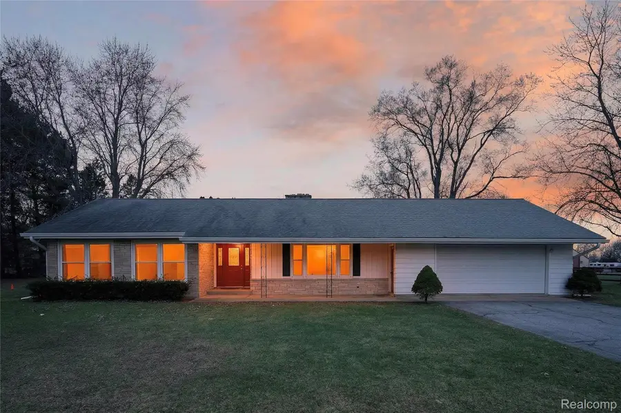 10960 Heather Lane, Hamburg, MI 48189 - #2