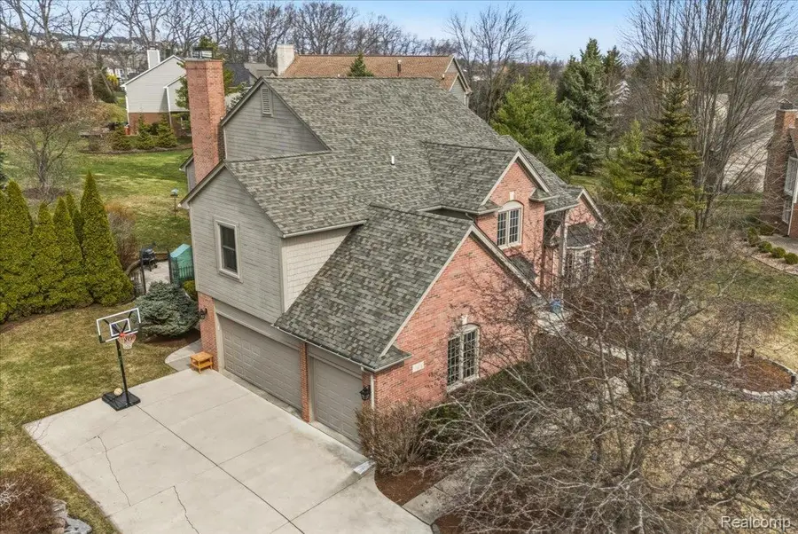 4471 S Castlewood Court, Auburn Hills, MI 48326 - #3