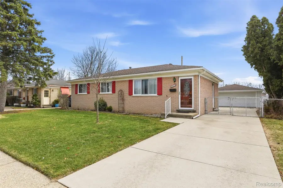 33519 Balmoral Street, Westland, MI 48185 - #3