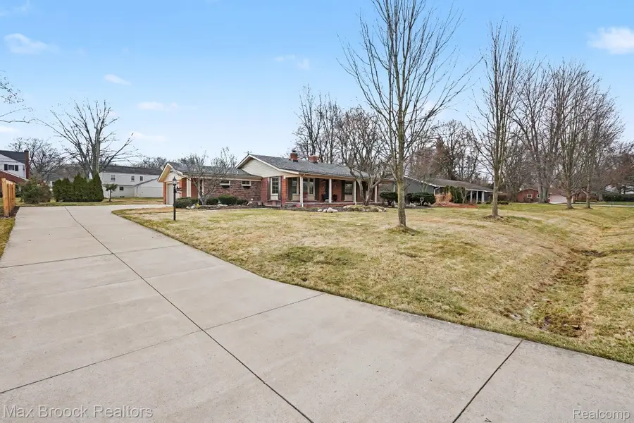 3436 Paddington Drive, Troy, MI 48084 - #2
