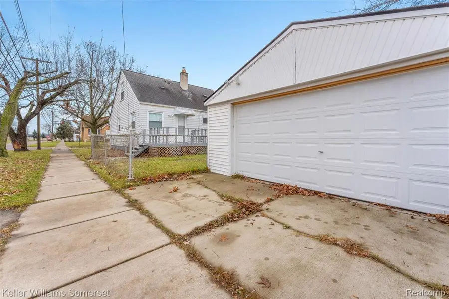 11339 Ford Avenue, Warren, MI 48089 - #2