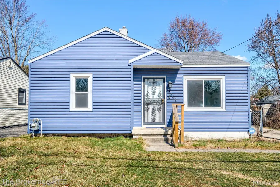 3362 W Mott Avenue, Flint, MI 48504 - #2