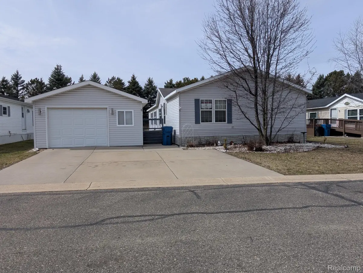 8 Brookfield, Swartz Creek, MI 48473 - #1