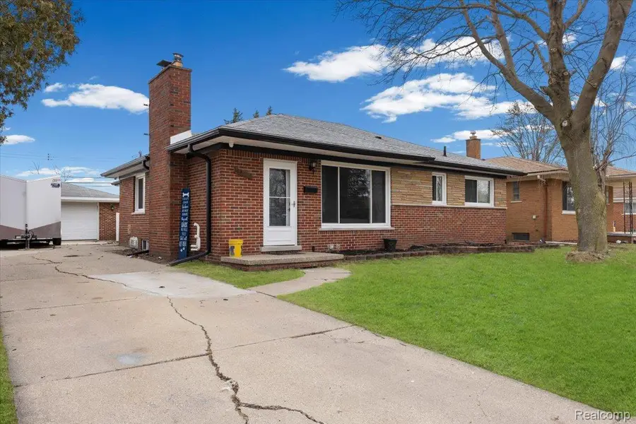 35324 Weideman Street, Clinton Township, MI 48035 - #3