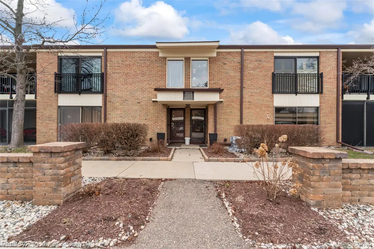 18220 University Park Drive #28, Livonia, MI 48152 - #1