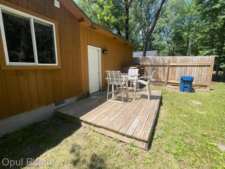 207 Butterfield Lane, Houghton Lake, MI 48629 - #3