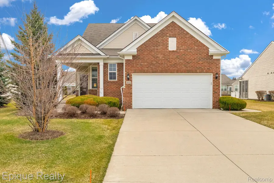 9415 Sand Hill Drive, Grand Blanc, MI 48439 - #2