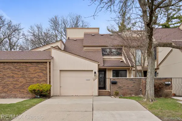 23127 Farmington Road, Farmington, MI 48336