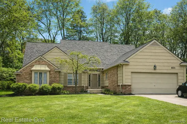 854 River Bend Drive, RochesterHills, MI 48307