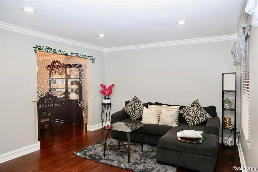 4274 Dickson Drive, Sterling Heights, MI 48310 - #2