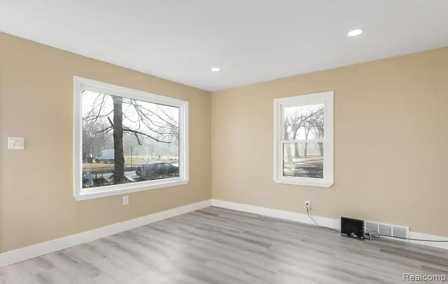 19711 Chapel Street, Detroit, MI 48219 - #3