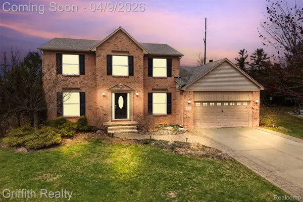 938 Meadowbrook Court, Milford, MI 48381