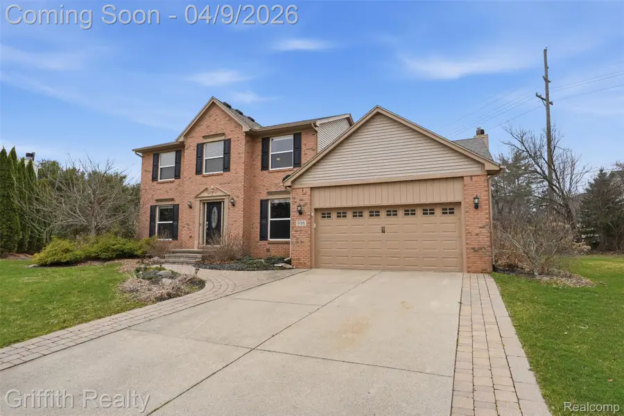 938 Meadowbrook Court, Milford, MI 48381 - #3