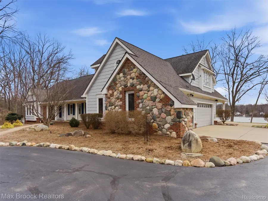 4009 Dabish Drive, Orion, MI 48362 - #3