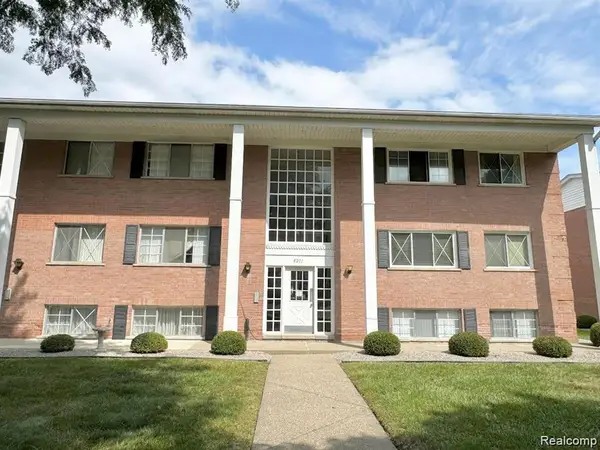 8211 Denwood Drive #6, SterlingHeights, MI 48312