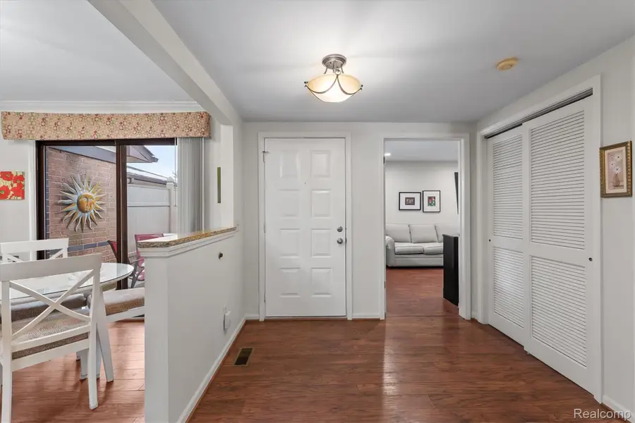 983 Wexford Way, Rochester Hills, MI 48307 - #3