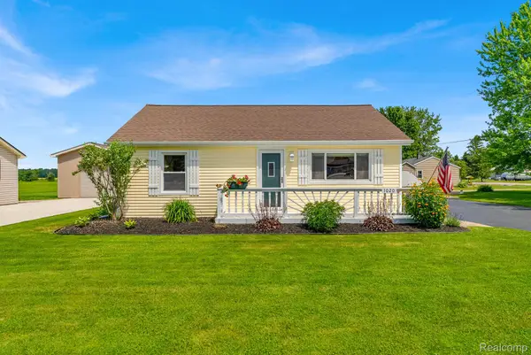 1020 Capac Road, Berlin, MI 48002