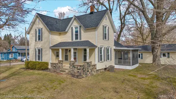 205 S Lake Pleasant Road, Attica, MI 48412